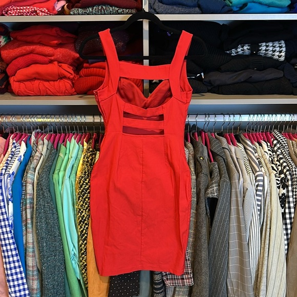 Windsor red padded bust back cut out side zipper closure dress size 5 - Picture 3 of 3